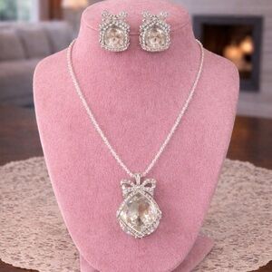 NWOT Swarovski Y2K Millennium Necklace & Earrings Set